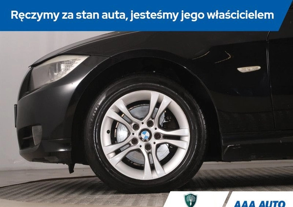 BMW Seria 3 cena 22000 przebieg: 214803, rok produkcji 2009 z Białobrzegi małe 254